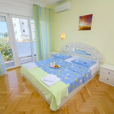 Apartment Maslina *